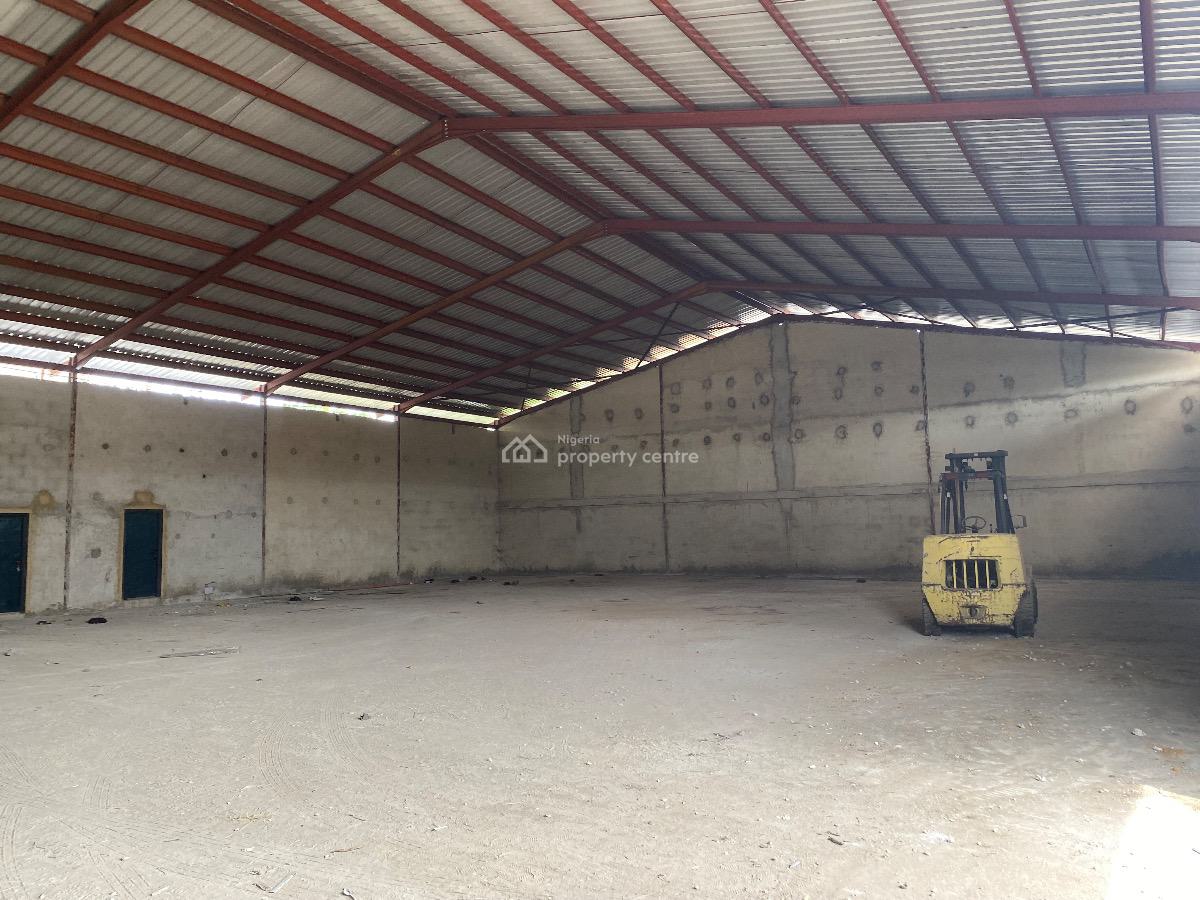 Well Located Warehouse Measuring 800 Square Meters, Trans Amadi, Trans Amadi, Port Harcourt, Rivers, Warehouse for Rent