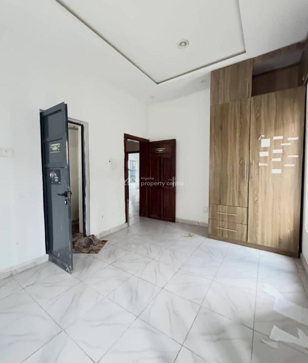 Luxurious 3 Bedroom Apartment, Ilasan, Lekki Phase 1, Lekki, Lagos, Flat / Apartment for Rent