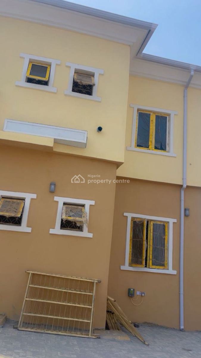 a Clean 2 Bedroom Apartment in a Nice Environment, Main F01, Fo1 Layout, Kubwa, Abuja, Flat / Apartment for Rent