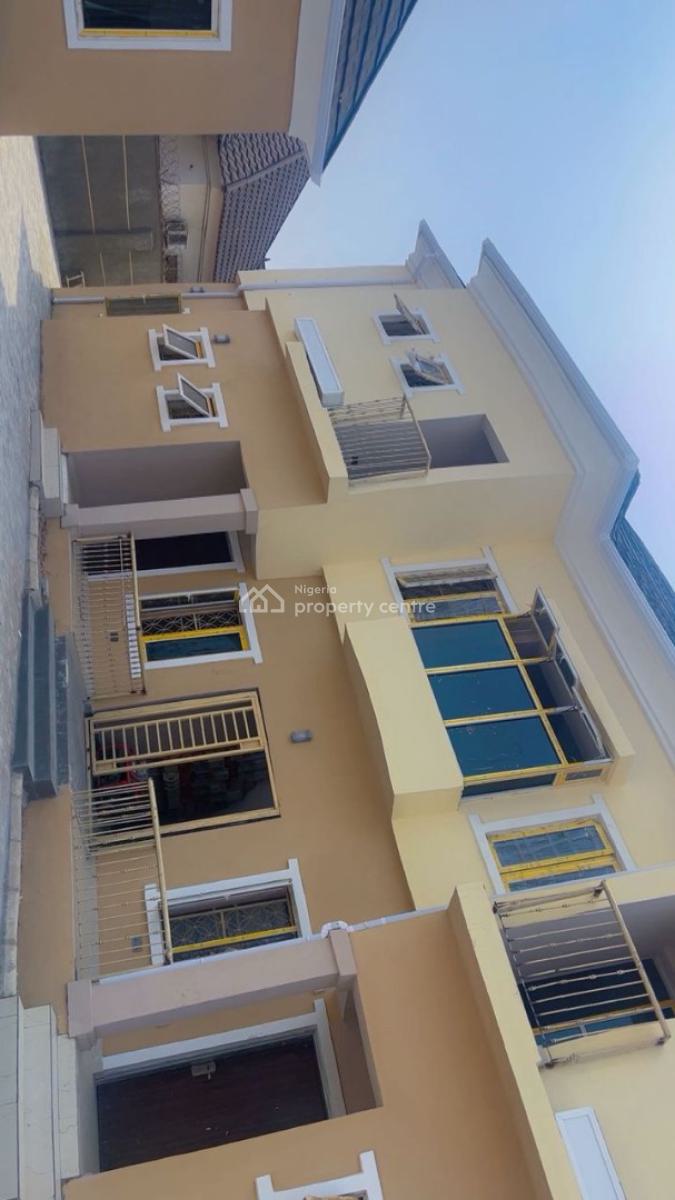a Clean 2 Bedroom Apartment in a Nice Environment, Main F01, Fo1 Layout, Kubwa, Abuja, Flat / Apartment for Rent