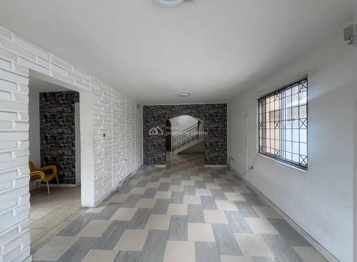 Well Maintained 5 Bedroom Fully Detached House with a Room Bq, Lekki Phase 1, Lekki, Lagos, Detached Duplex for Rent