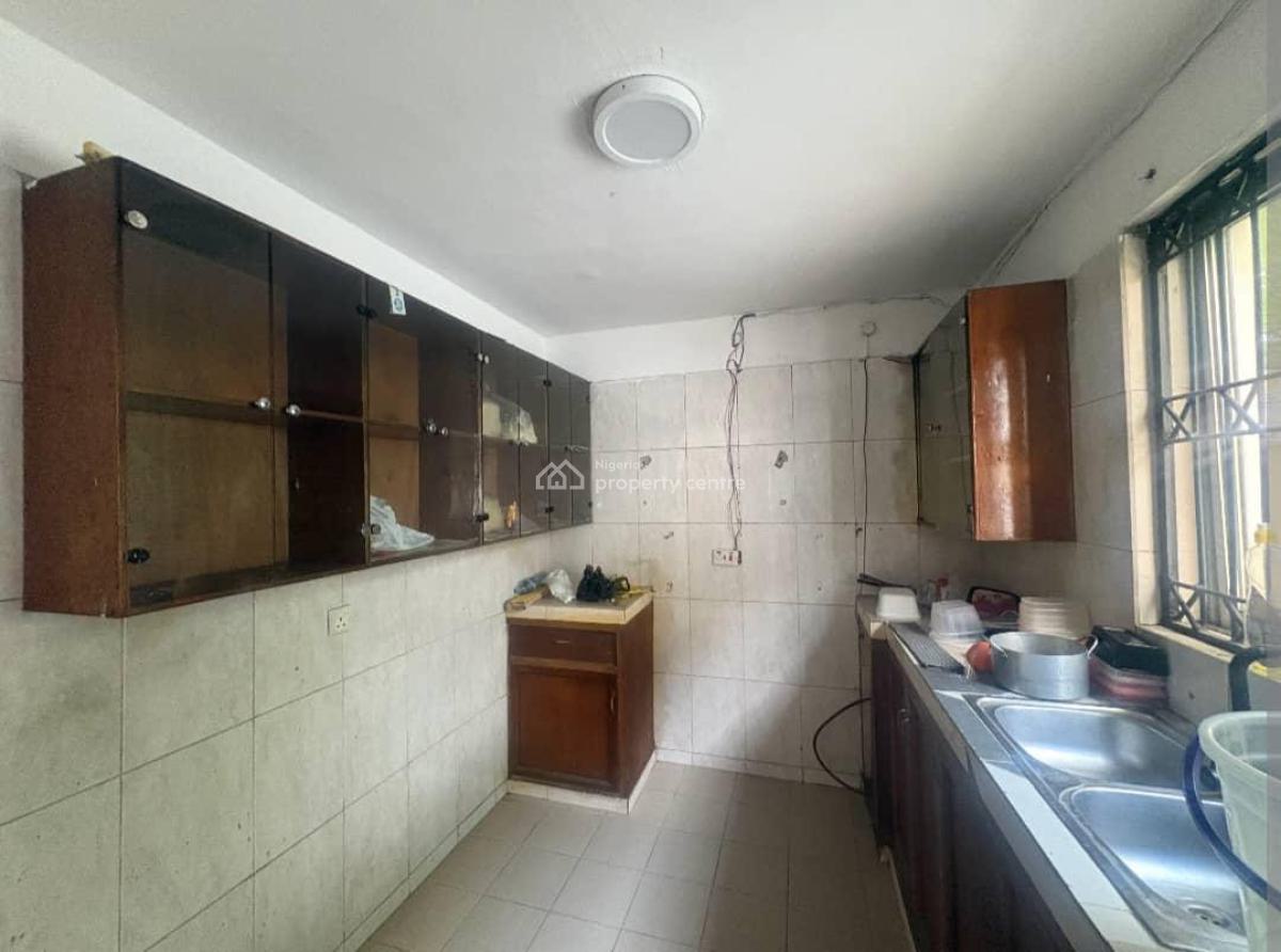 Well Maintained 5 Bedroom Fully Detached House with a Room Bq, Lekki Phase 1, Lekki, Lagos, Detached Duplex for Rent