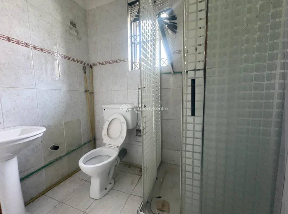 Well Maintained 5 Bedroom Fully Detached House with a Room Bq, Lekki Phase 1, Lekki, Lagos, Detached Duplex for Rent