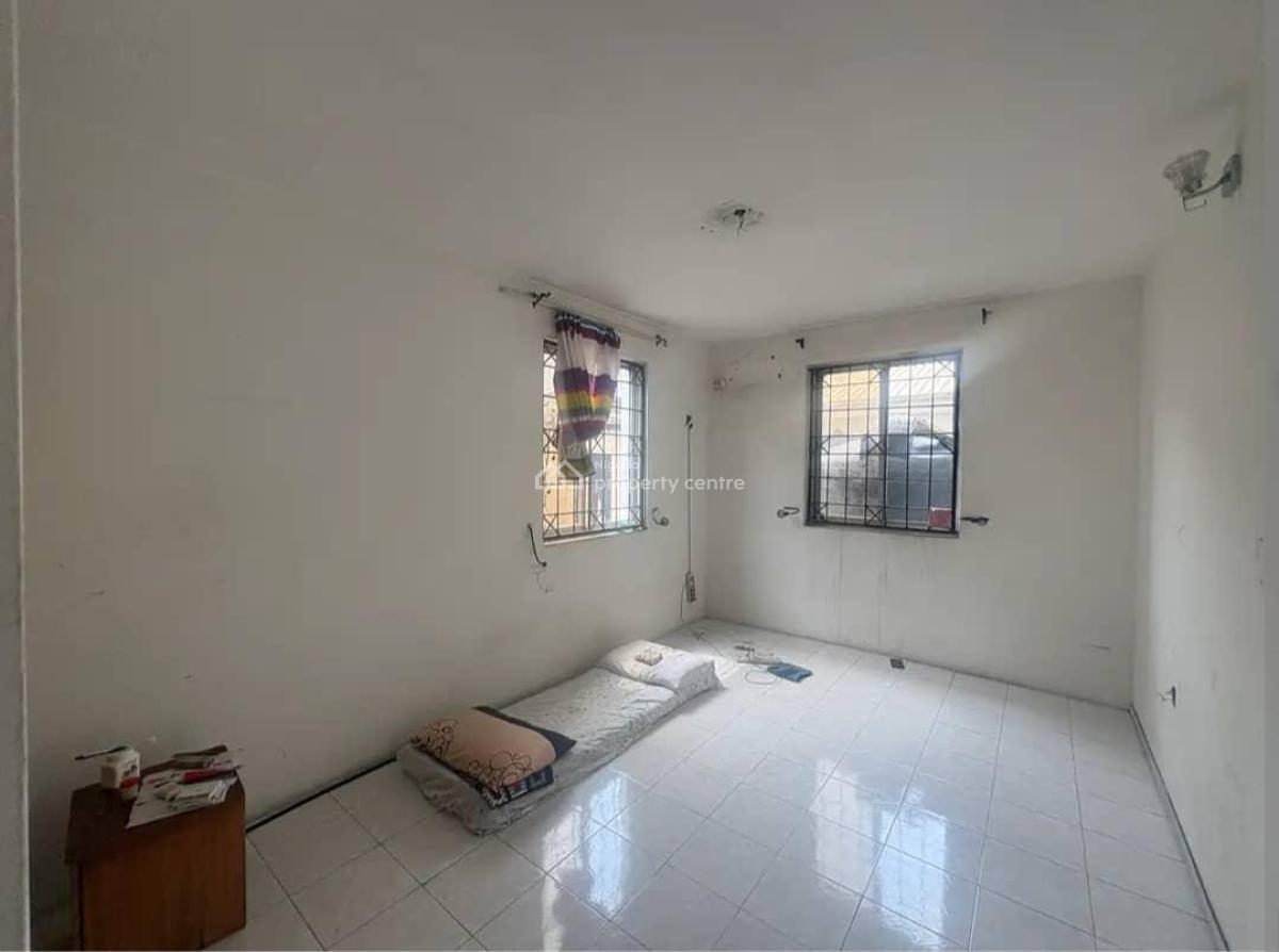 Well Maintained 5 Bedroom Fully Detached House with a Room Bq, Lekki Phase 1, Lekki, Lagos, Detached Duplex for Rent