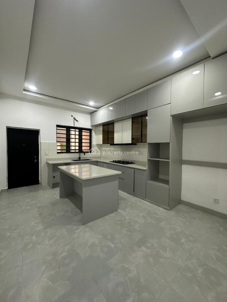 Luxury 3 Bedroom Apartment with a Bq in Excellent Facility, Lekki Phase 1, Lekki, Lagos, Flat / Apartment for Rent