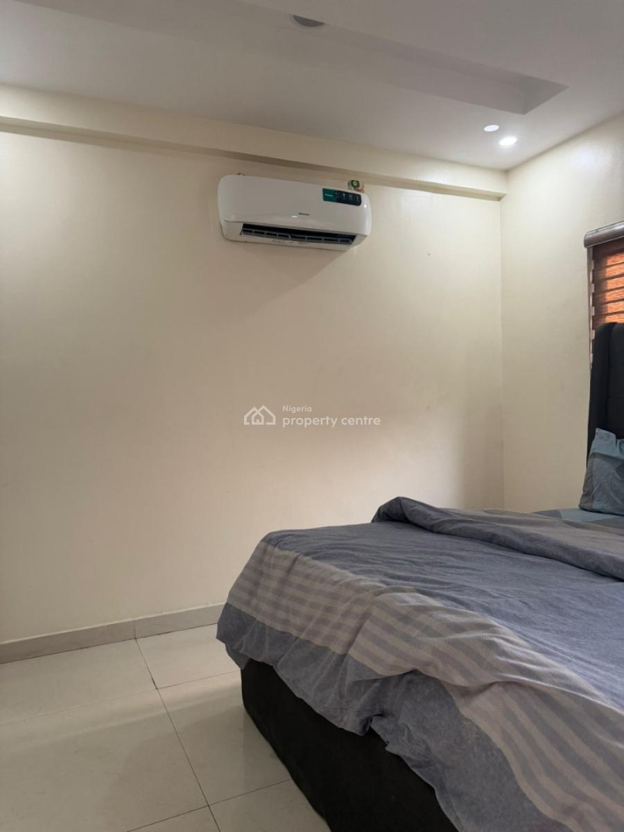 Tastefully Furnished Three Bedroom Seevice Apartment, Borno Way, Alagomeji, Yaba, Lagos, Flat / Apartment Short Let