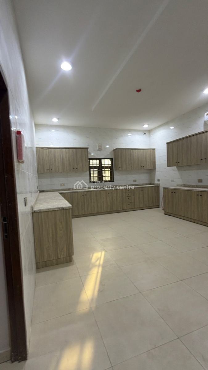 Super Executives Fully Detached  5-bedroom Duplex with 1-bedroom Bq, Guzape, Guzape District, Abuja, Detached Duplex for Rent