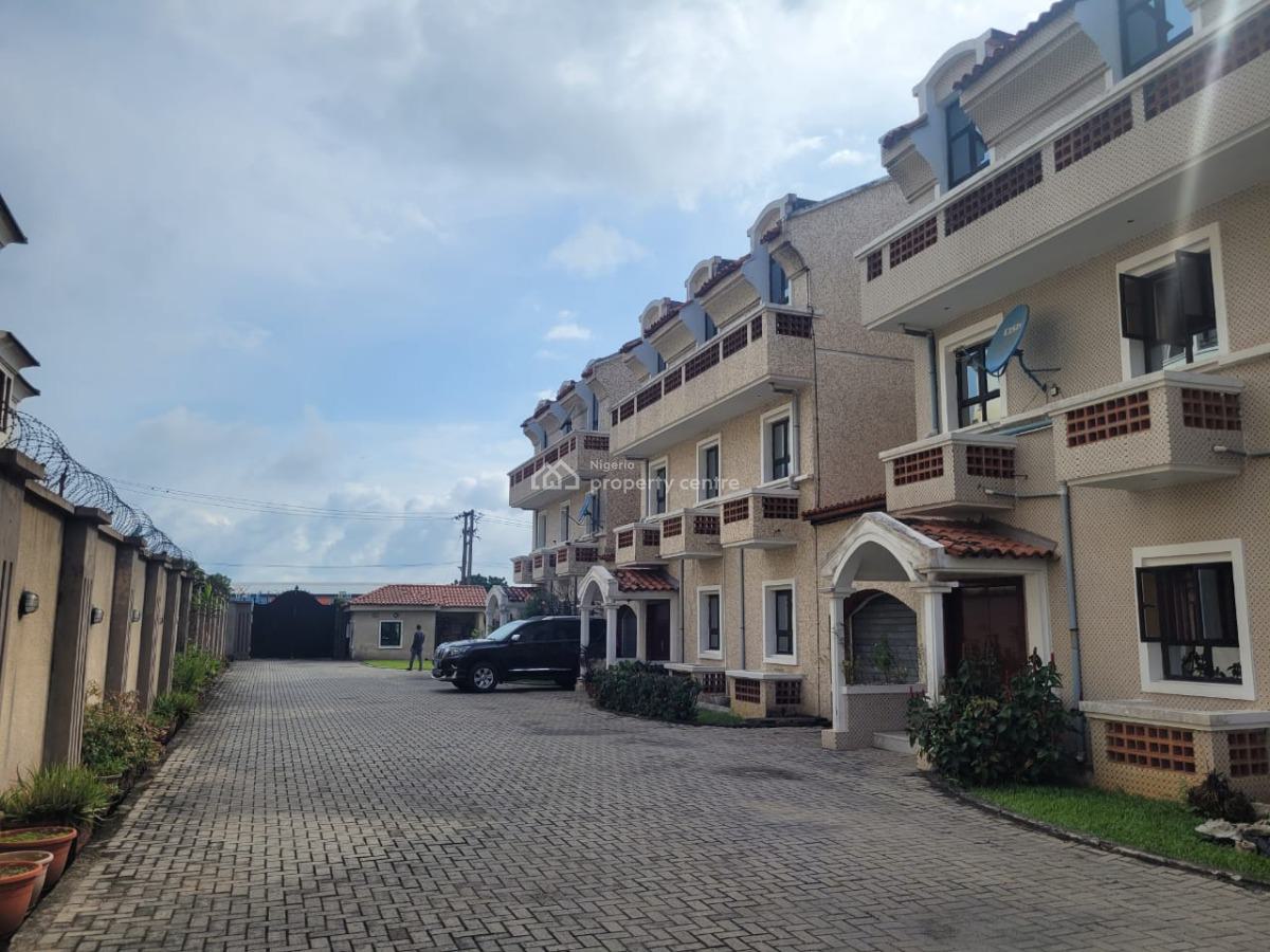 Spacious 4 Bedroom House with Bq, Dideolu Estate, Oniru, Victoria Island (vi), Lagos, Semi-detached Duplex for Rent