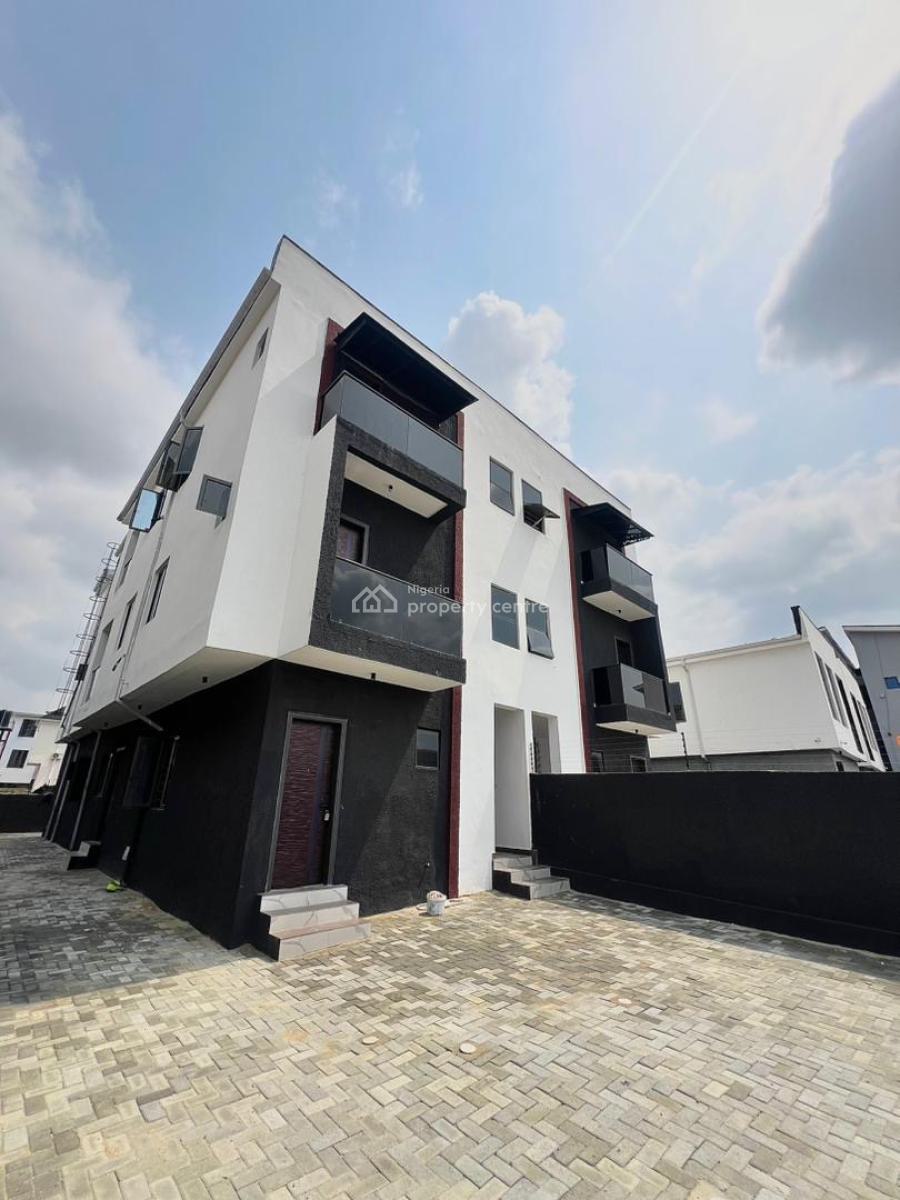 Spacious 2-bedroom Apartment Located in a Secure and Serene Neighborhood, Ologolo, Lekki, Lagos, House for Rent