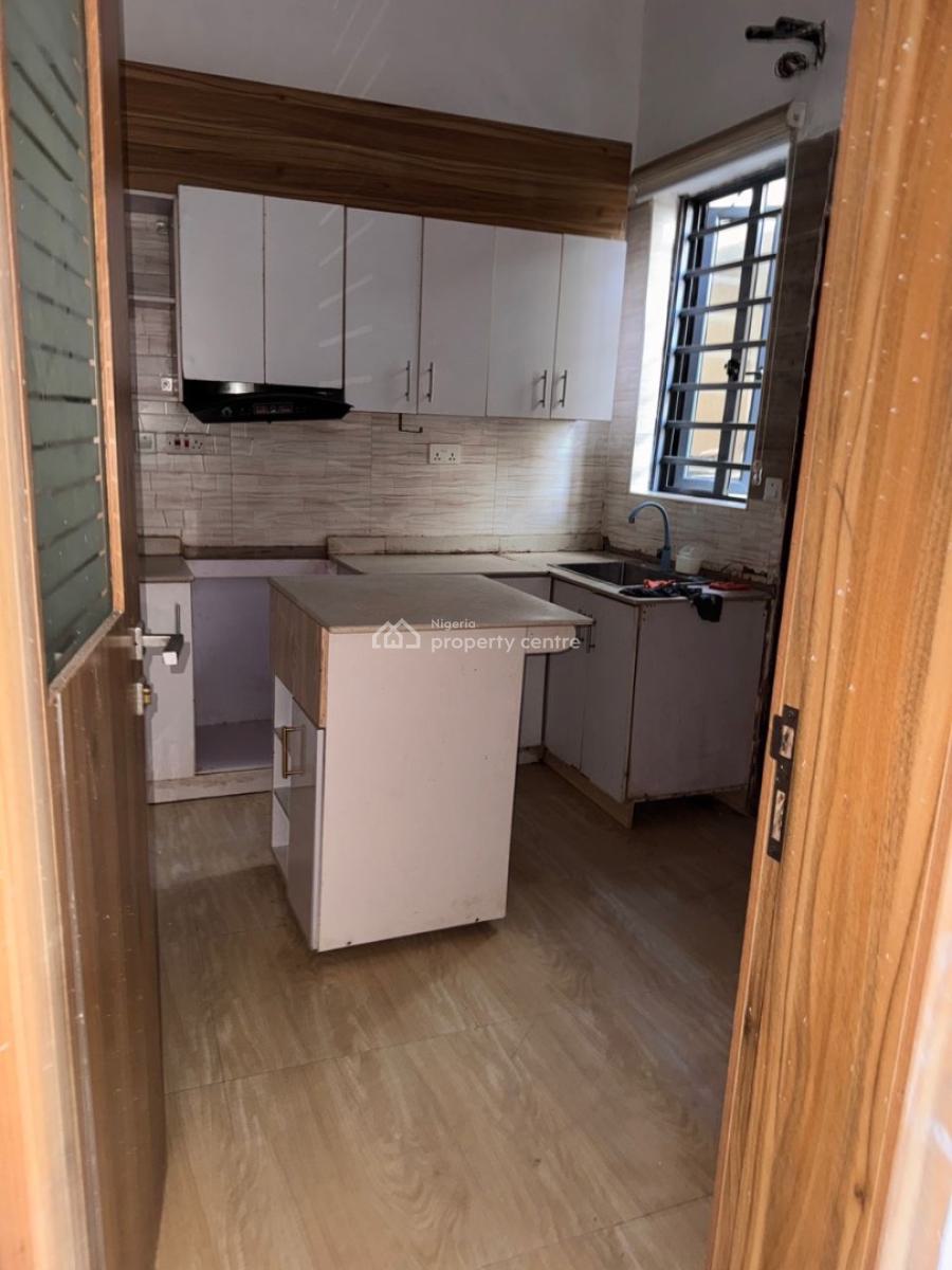 3 Bedrooms, Ikota, Lekki, Lagos, Terraced Duplex for Sale