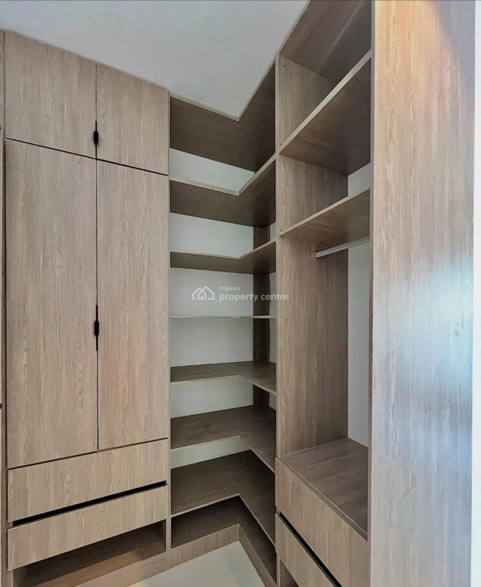 Fully Serviced 2 Bedroom+ Bq Apartments, Lekki Phase 1, Lekki, Lagos, Block of Flats for Sale