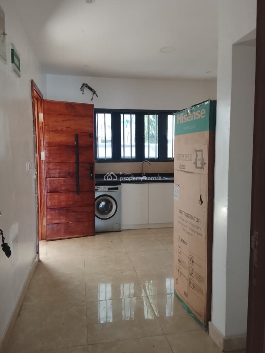 Exclusive 4 Bedroom  Terrace Duplex with Pool, Gym and a Study Room, Lekki Phase 1, Lekki, Lagos, Terraced Duplex for Rent