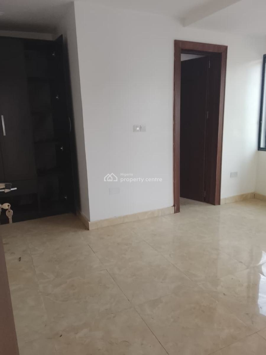 Exclusive 4 Bedroom  Terrace Duplex with Pool, Gym and a Study Room, Lekki Phase 1, Lekki, Lagos, Terraced Duplex for Rent