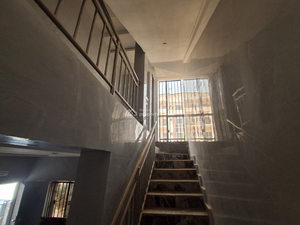 4-bedroom Terrace Triplex, Apo Dutse, Apo, Abuja, Terraced Duplex for Sale