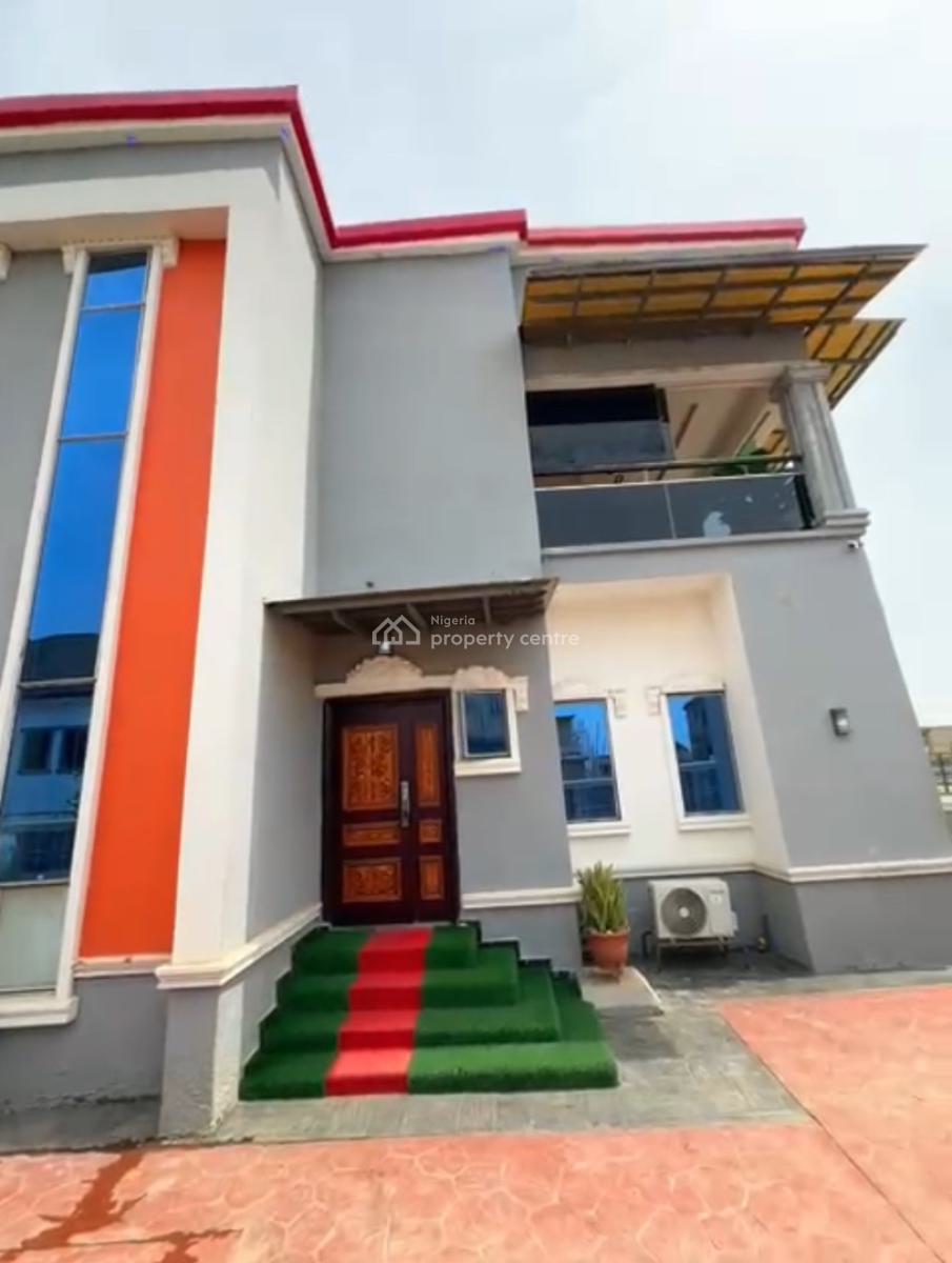 Fully Detached 4 Bedrooms Duplex with Self Contain Bq and Swimmin Pool, Airport Road, Behind Dunamis Glory Dome, Lugbe District, Abuja, Detached Duplex for Sale