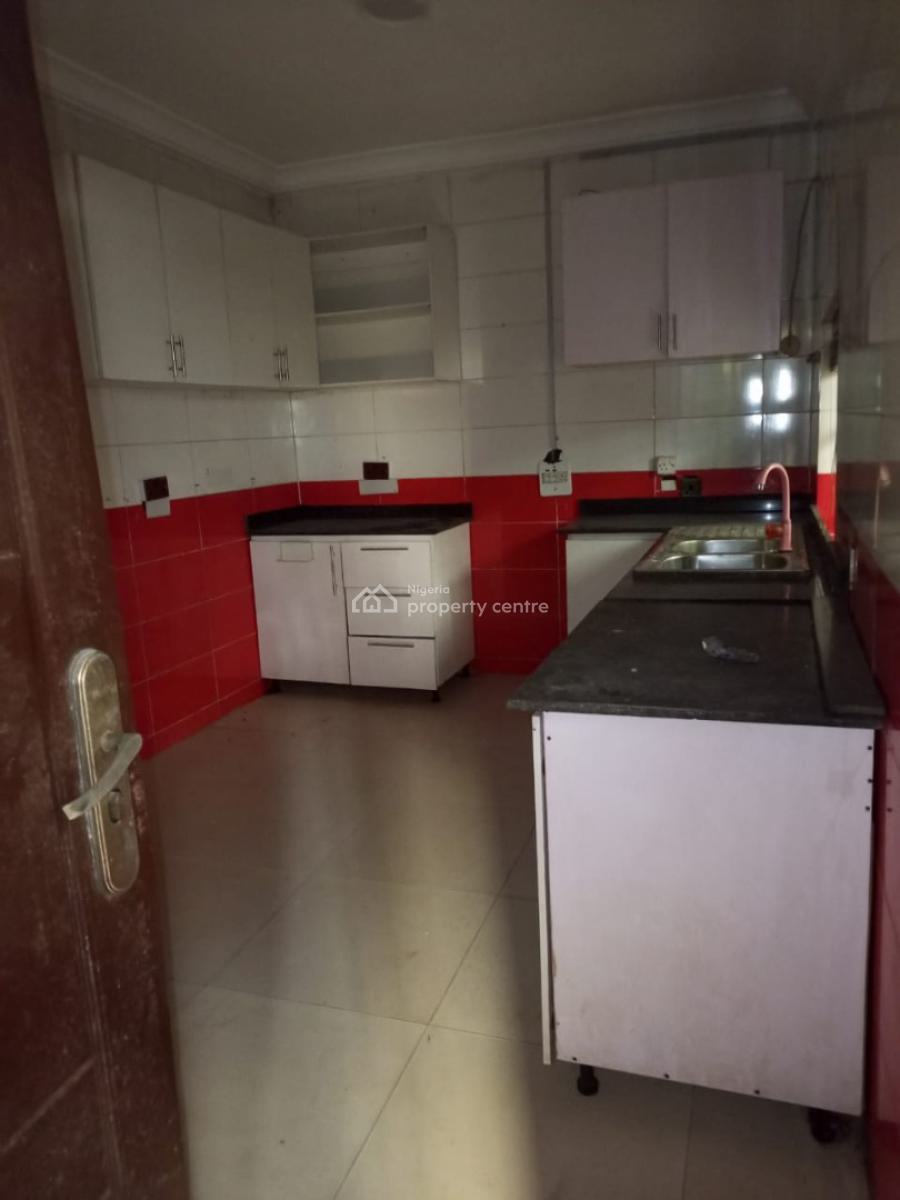 Brand New 2 Bedroom in a Luxury Building, Ologolo, Lekki, Lagos, Flat / Apartment for Rent