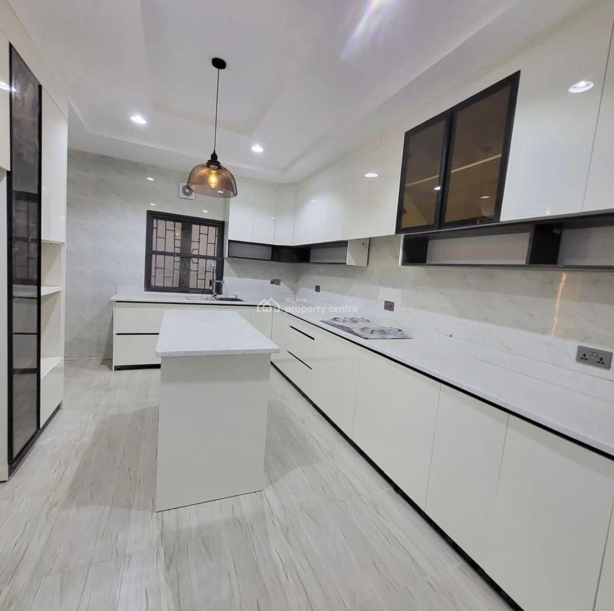 Luxury 4 Bedroom Terrace Duplex with Bq, Guzape District, Abuja, Terraced Duplex for Sale