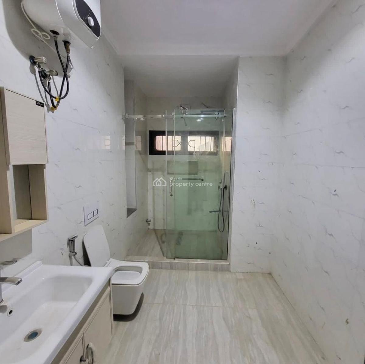 Luxury 4 Bedroom Terrace Duplex with Bq, Guzape District, Abuja, Terraced Duplex for Sale