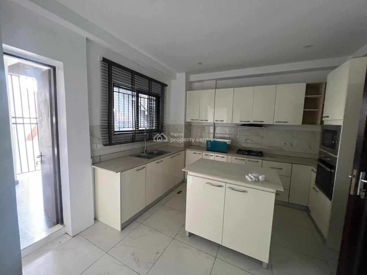 Luxury 3 Bedroom Flat with Bq and Swimming Pool, Admiralty, Lekki Phase 1, Lekki, Lagos, Flat / Apartment for Rent