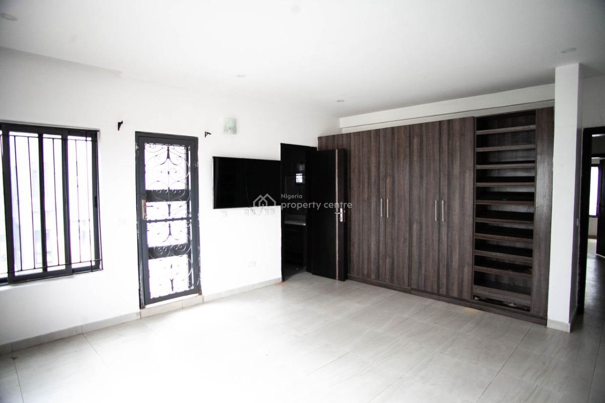 Luxury 3 Bedroom Flat with Bq and Swimming Pool, Admiralty, Lekki Phase 1, Lekki, Lagos, Flat / Apartment for Rent