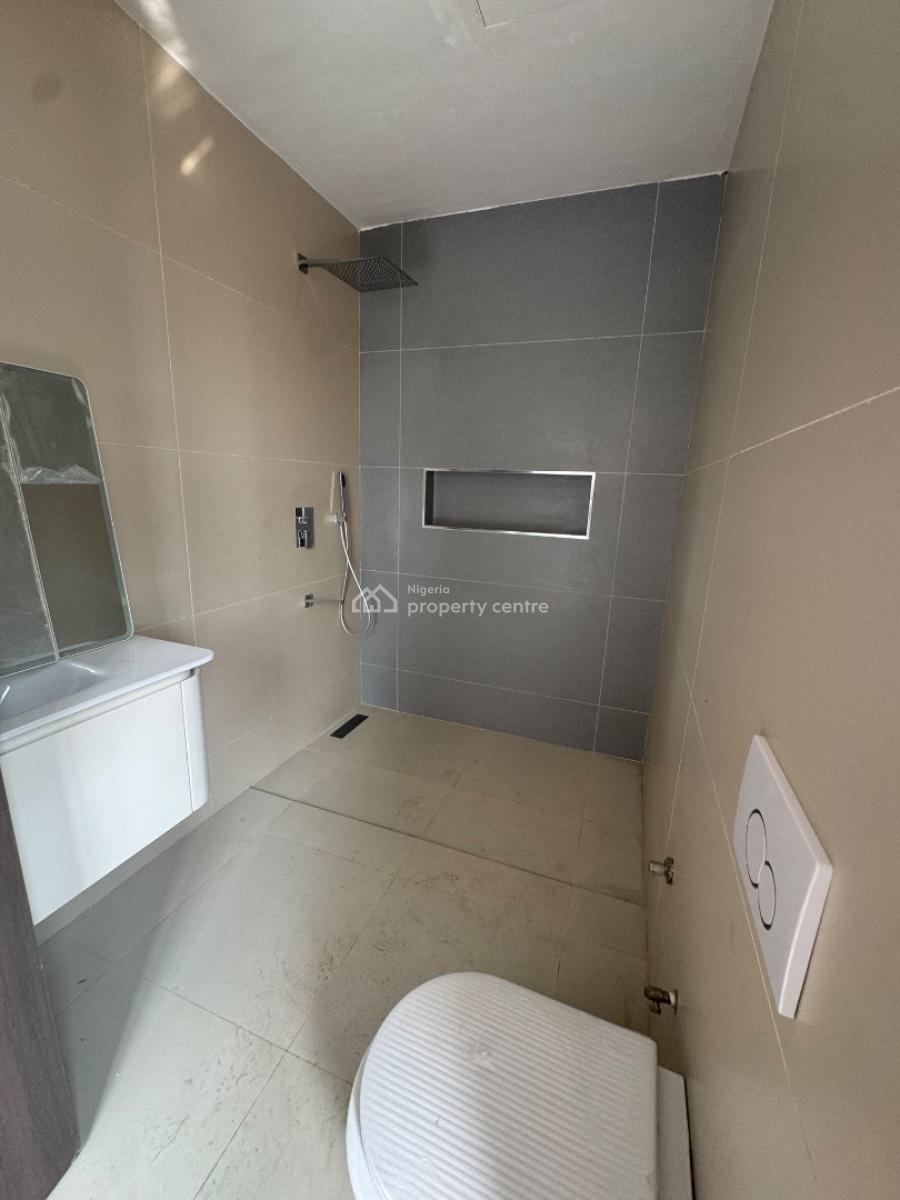 Beautifully Built 2 Bedrooms Apartment with a Gym, Elevator and Pool, Lekki Phase 1, Lekki, Lagos, Flat / Apartment for Sale