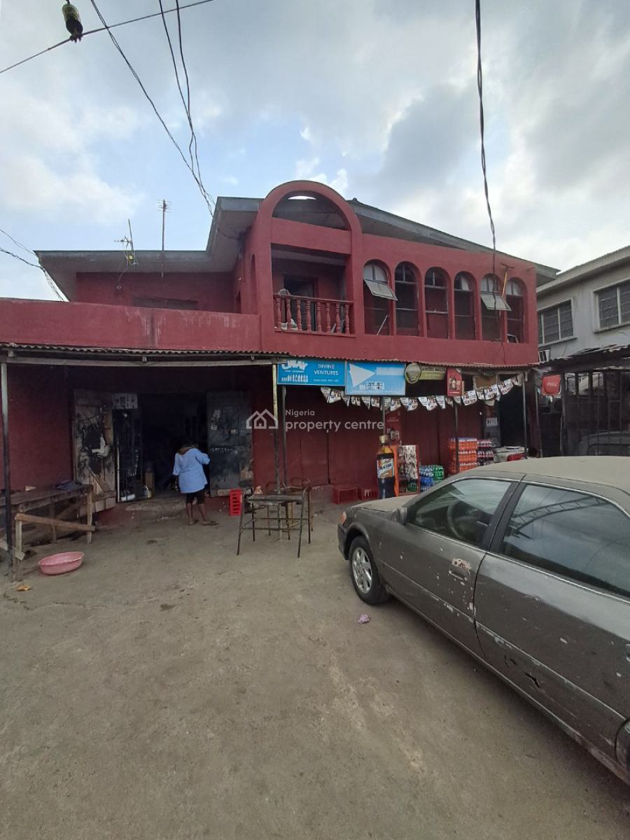 Old House But Well Maintained 4 Flats, Ladipo, Mushin, Lagos, Block of Flats for Sale