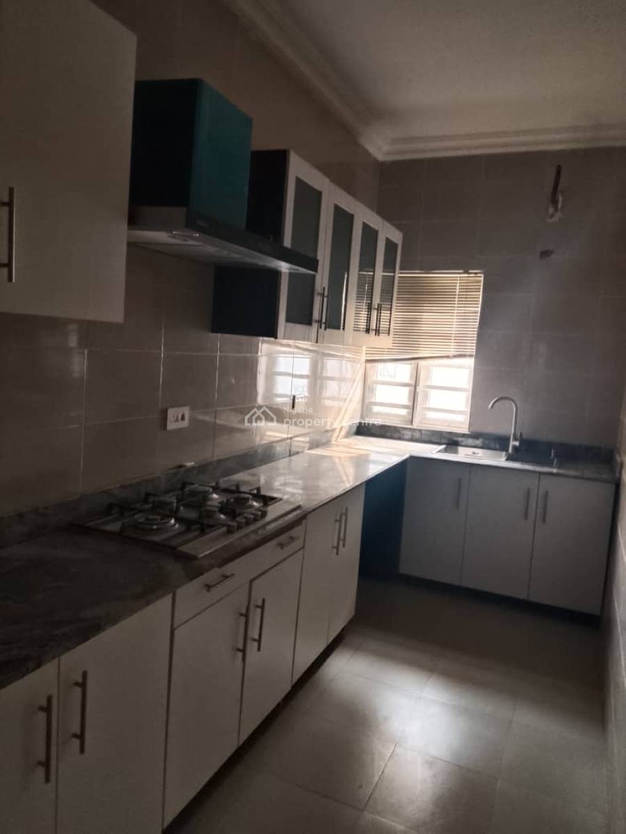 3 Bedroom Flat, Gateway Zone, Gra Phase 1, Magodo, Lagos, Flat / Apartment for Rent