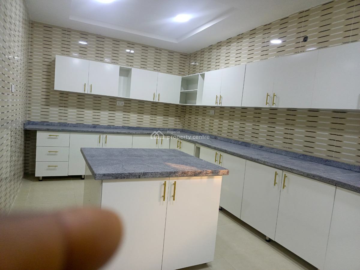 Luxury 4 Bedroom with Bq  Teracs, Guzape, Guzape District, Abuja, Flat / Apartment for Rent