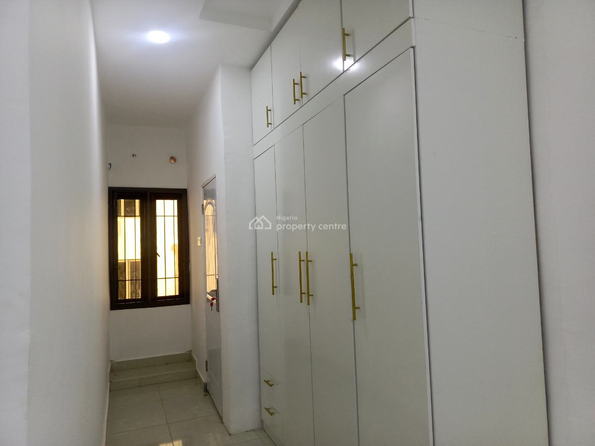 Luxury 4 Bedroom with Bq  Teracs, Guzape, Guzape District, Abuja, Flat / Apartment for Rent
