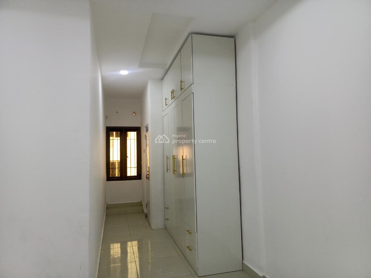 Luxury 4 Bedroom with Bq  Teracs, Guzape, Guzape District, Abuja, Flat / Apartment for Rent