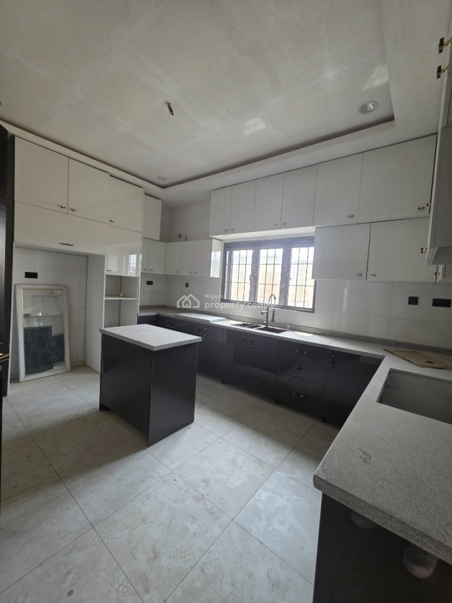 Massive 5 Bedroom Terrace Duplex with Bq, Guzape District, Abuja, Terraced Duplex for Sale