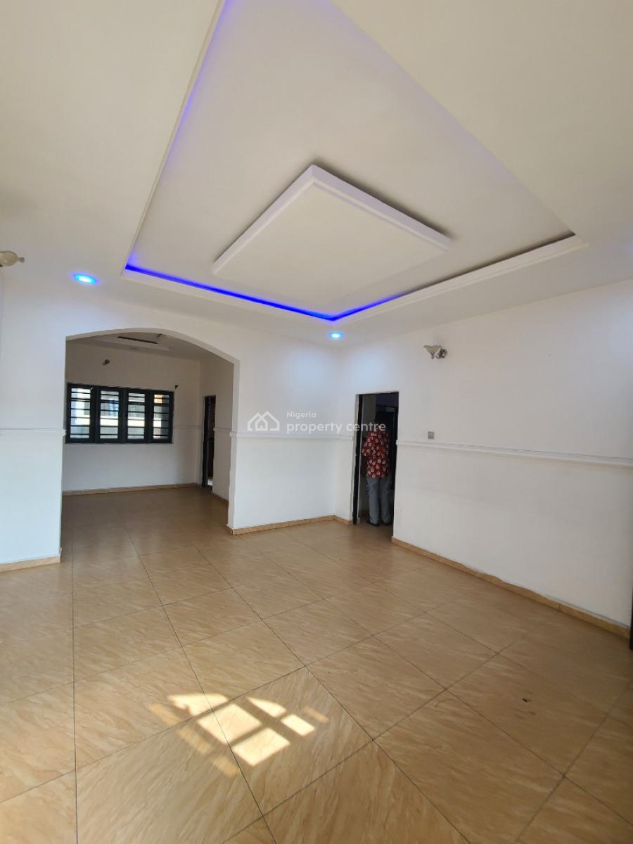 Beautiful Spacious Bedroom Flat Upstairs, Lekki Scheme 2 Estate Abraham Adesanya Ajah Lekki Lagos, Ajiwe, Ajah, Lagos, Flat / Apartment for Rent