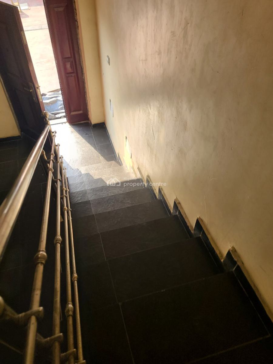 Beautiful Spacious Bedroom Flat Upstairs, Lekki Scheme 2 Estate Abraham Adesanya Ajah Lekki Lagos, Ajiwe, Ajah, Lagos, Flat / Apartment for Rent