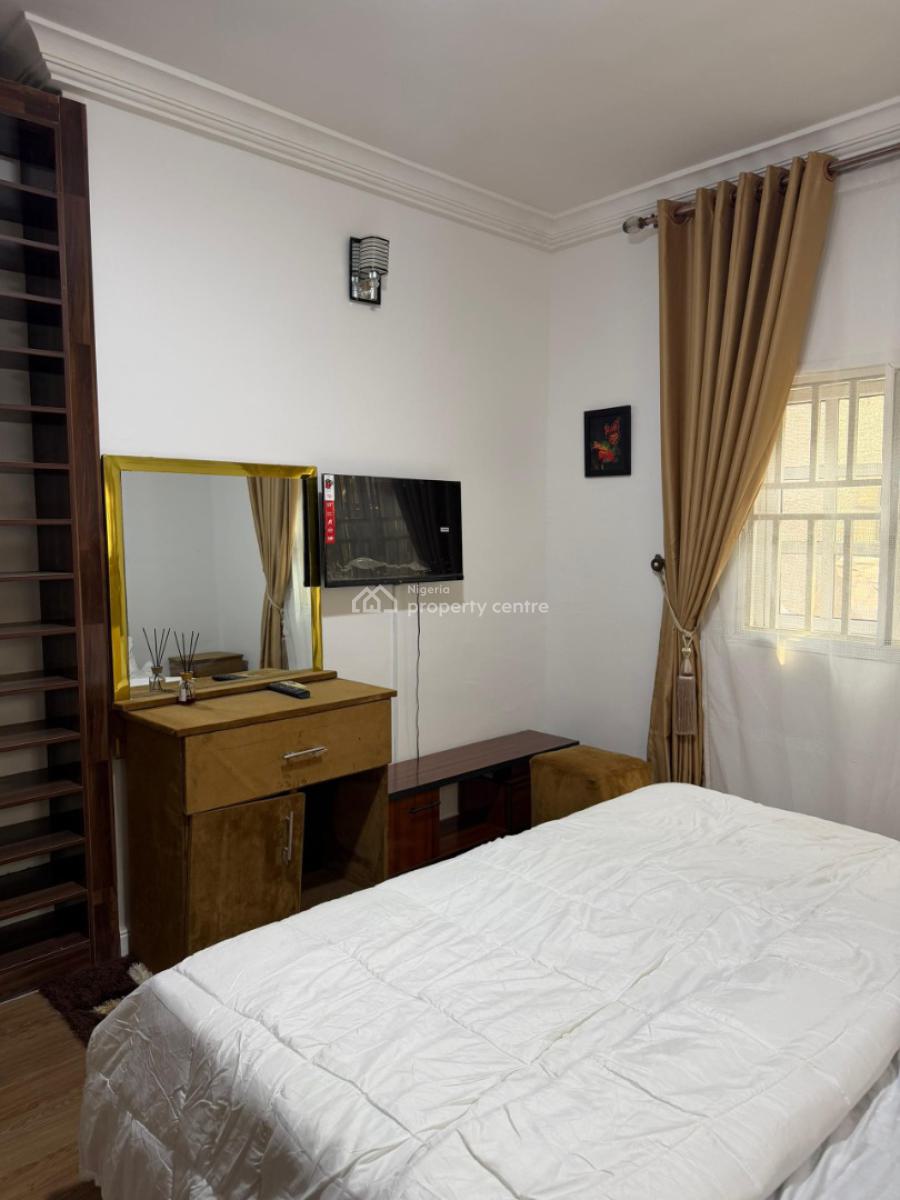 1 Bedroom Apartmemt, Adzope Crescent, Wuse 2, Abuja, Mini Flat (room and Parlour) Short Let