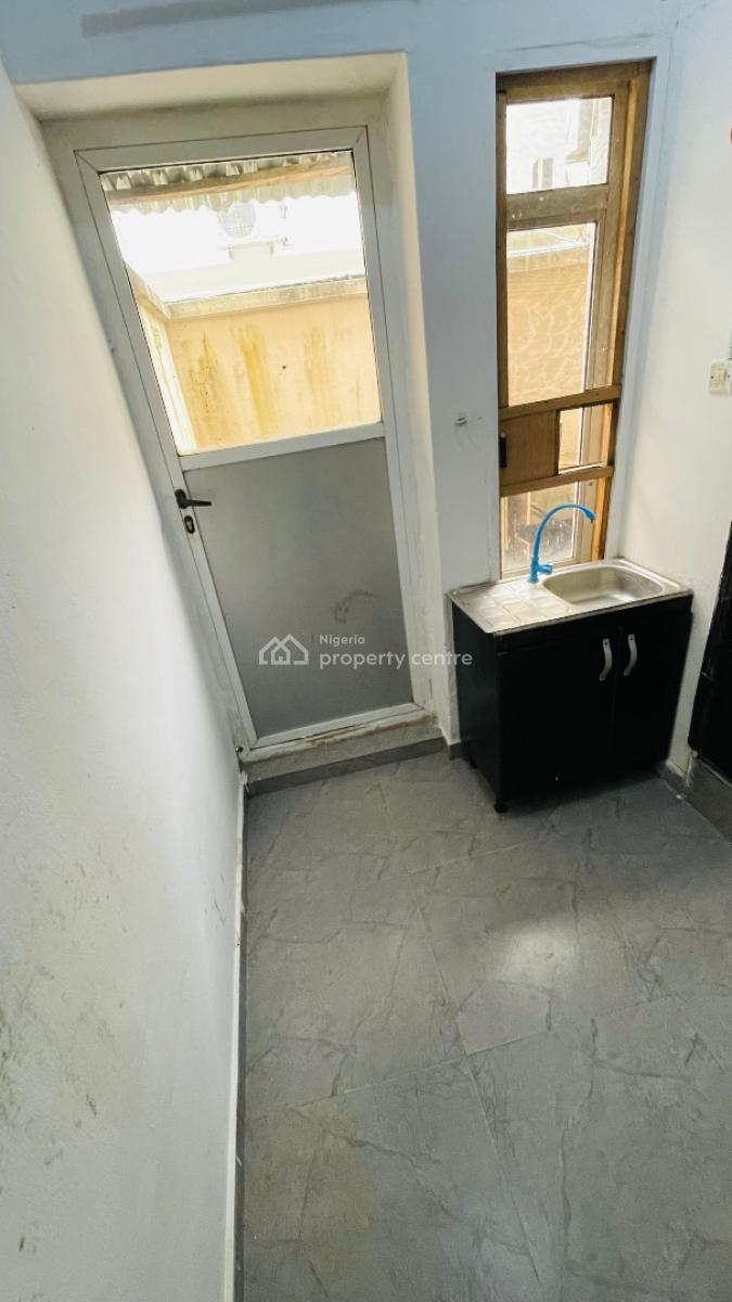 Self Contain, Ikate Elegushi, Lekki, Lagos, Self Contain (single Rooms) for Rent