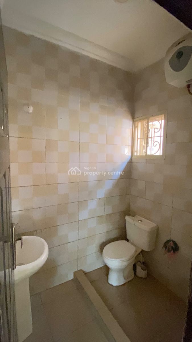 Neatly Built 2 Bedroom Flat, Dawaki, Gwarinpa, Abuja, Flat / Apartment for Rent