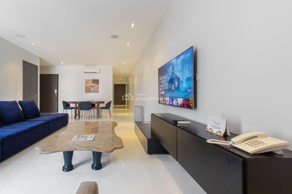 Luxury 2 Bedroom Apartment with Skyline/city View and on-demand Chef, Lekki Phase 1, Lekki, Lagos, Flat / Apartment Short Let