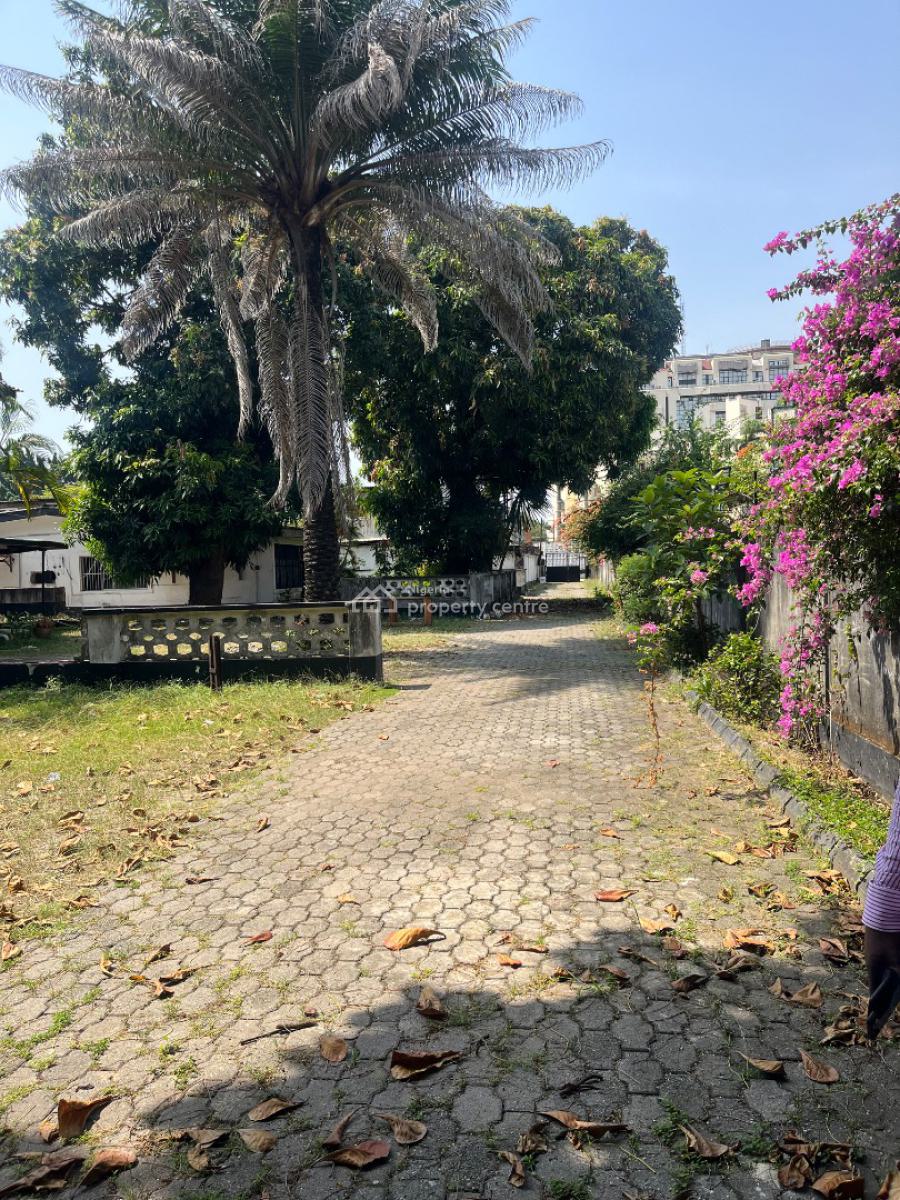 Demolishable 5 Bedroom Detached House, Off Idejo Street, Victoria Island (vi), Lagos, Detached Duplex for Sale