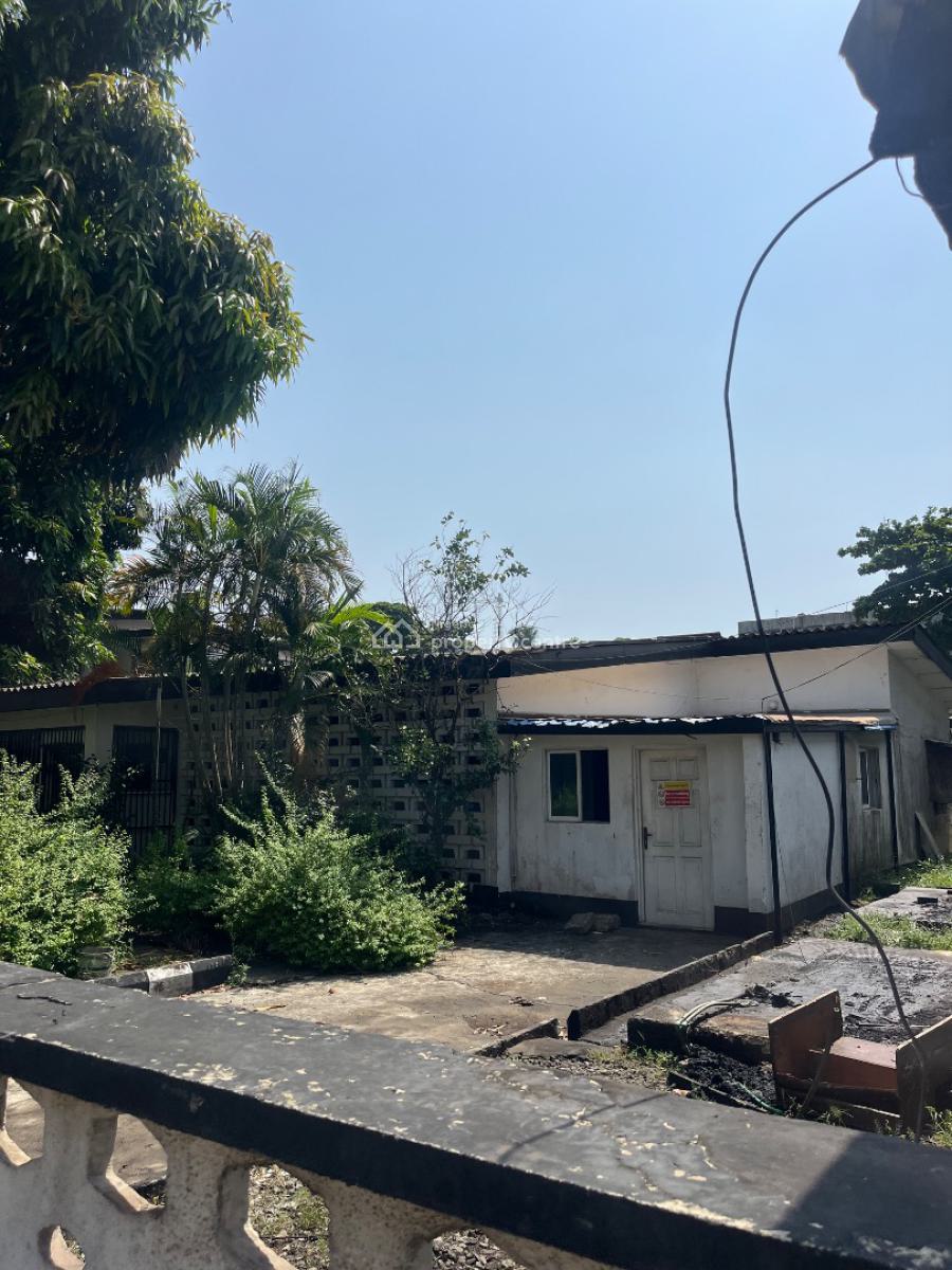 Demolishable 5 Bedroom Detached House, Off Idejo Street, Victoria Island (vi), Lagos, Detached Duplex for Sale