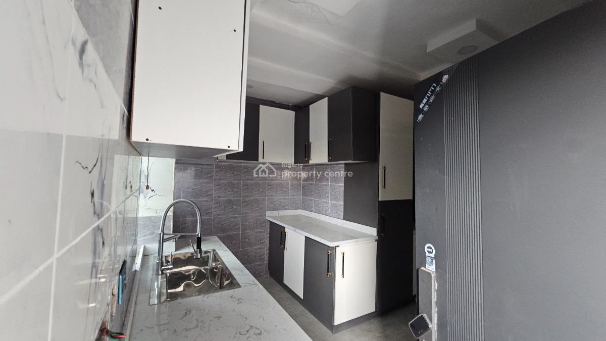 Fantastically Built 4-bedroom Semi-detached Duplex with Bq, Arowojobe, Mende, Maryland, Lagos, Semi-detached Duplex for Rent