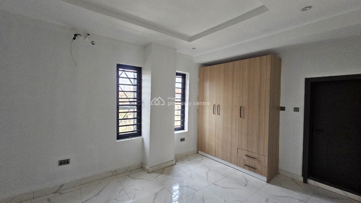 Fantastically Built 4-bedroom Semi-detached Duplex with Bq, Arowojobe, Mende, Maryland, Lagos, Semi-detached Duplex for Rent