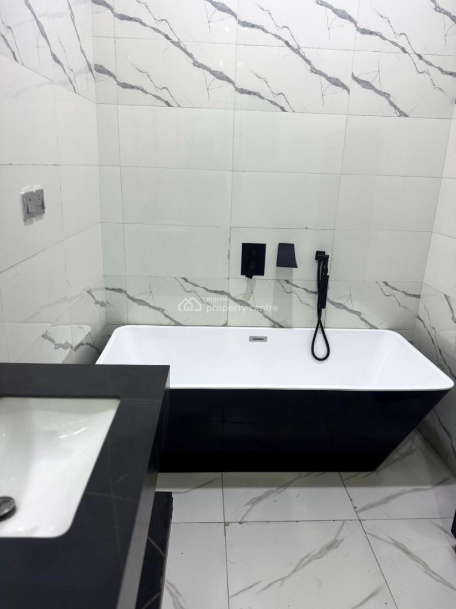 Luxurious 3 Bedroom Duplex, Oba Akinyole Drive, Lekki, Lagos, Semi-detached Duplex Short Let