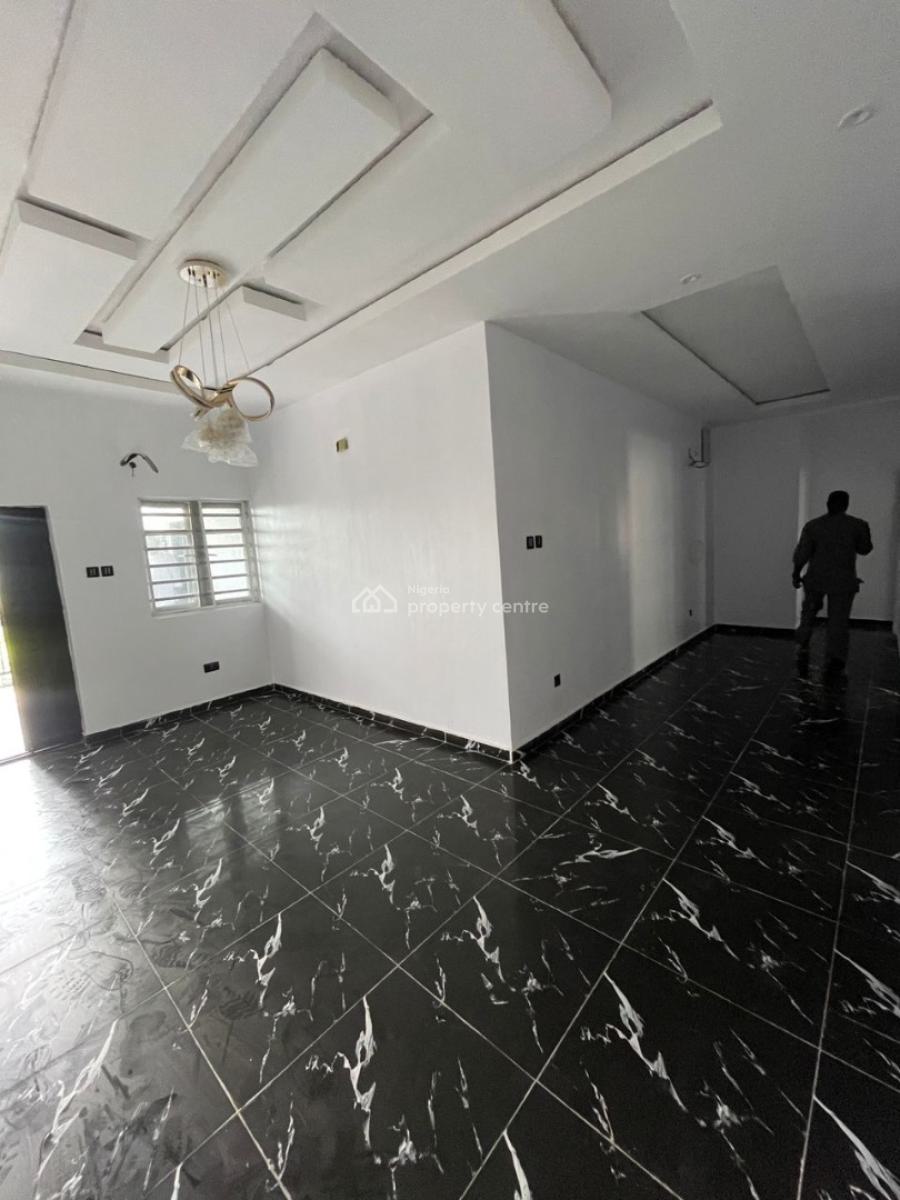 Standard Two Bedrooms Apartment, Upstairs, Badore, Ajah, Lagos, Flat / Apartment for Rent