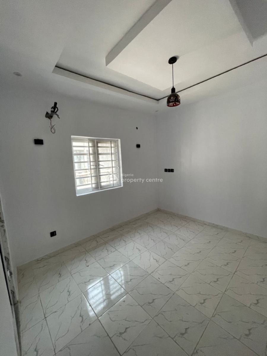 Standard Two Bedrooms Apartment, Upstairs, Badore, Ajah, Lagos, Flat / Apartment for Rent