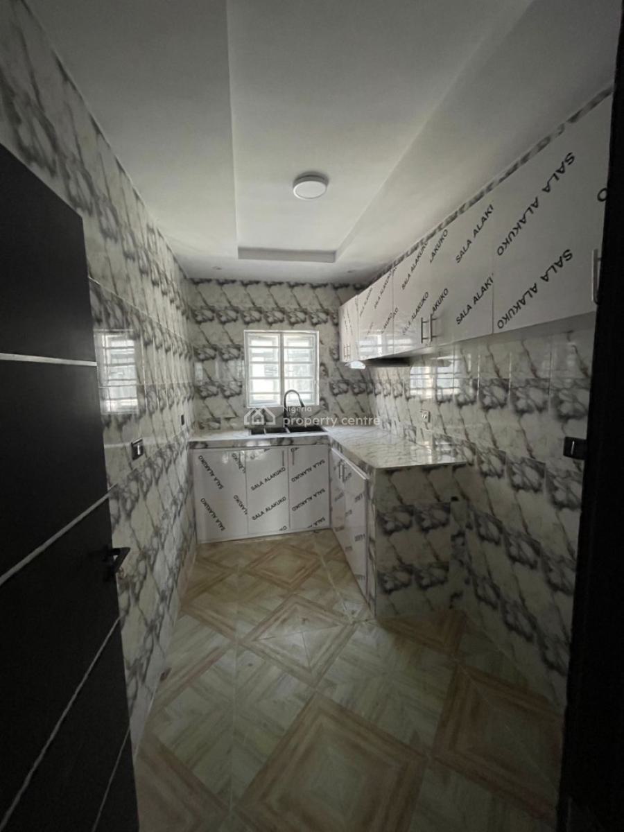 Standard Two Bedrooms Apartment, Upstairs, Badore, Ajah, Lagos, Flat / Apartment for Rent