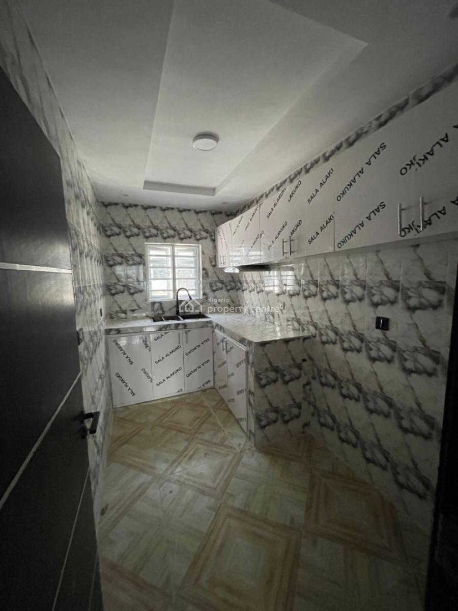 Standard Two Bedrooms Apartment, Upstairs, Badore, Ajah, Lagos, Flat / Apartment for Rent