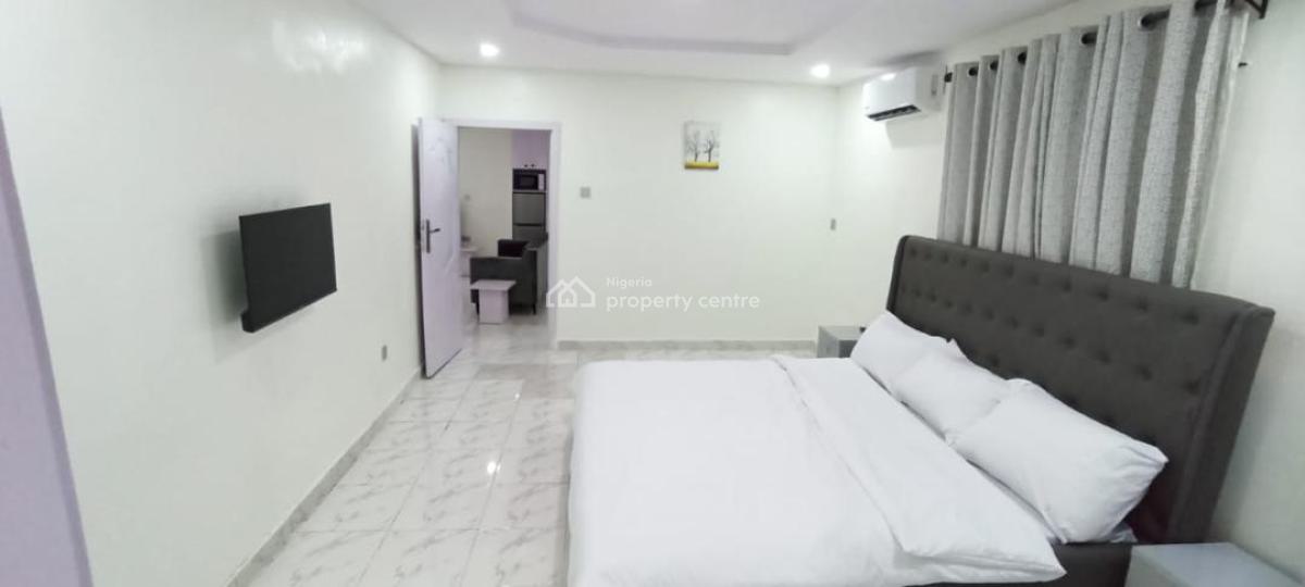 Luxury 2 Bedroom Serviced Apartment, Gra Phase 2, Magodo, Lagos, Flat / Apartment Short Let