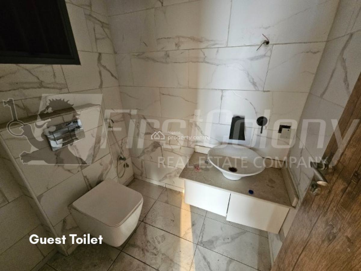 Well Maintained Opulent 4 Bedroom Maisonette (serviced), Lekki Phase 1, Lekki, Lagos, Terraced Duplex for Sale