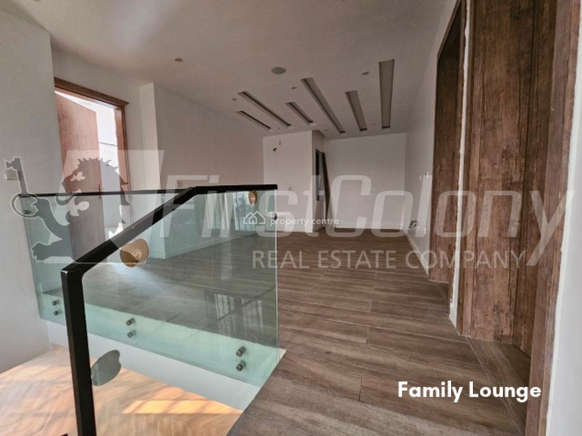 Well Maintained Opulent 4 Bedroom Maisonette (serviced), Lekki Phase 1, Lekki, Lagos, Terraced Duplex for Sale