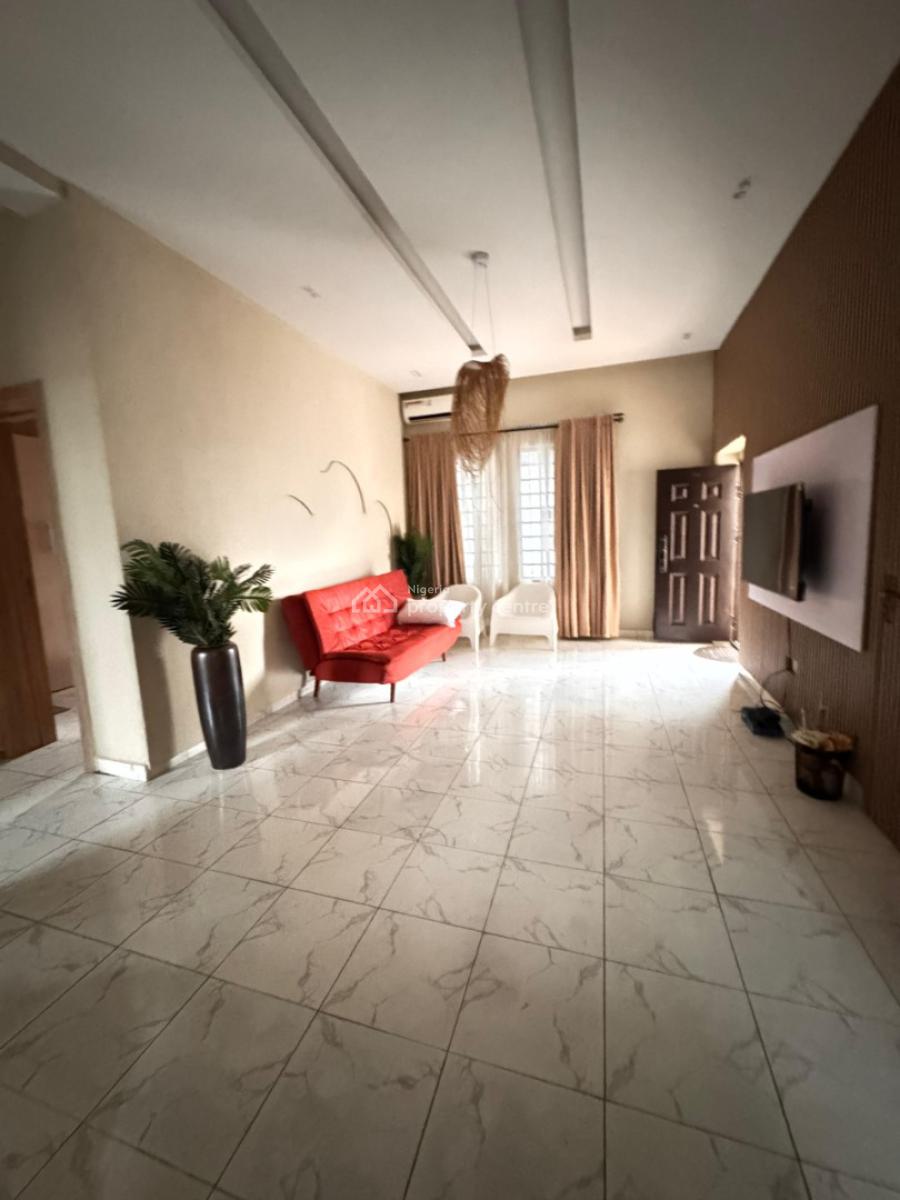 Distress  2 Bedroom Apartment, Harris Drive, Vgc, Lekki, Lagos, Flat / Apartment for Sale